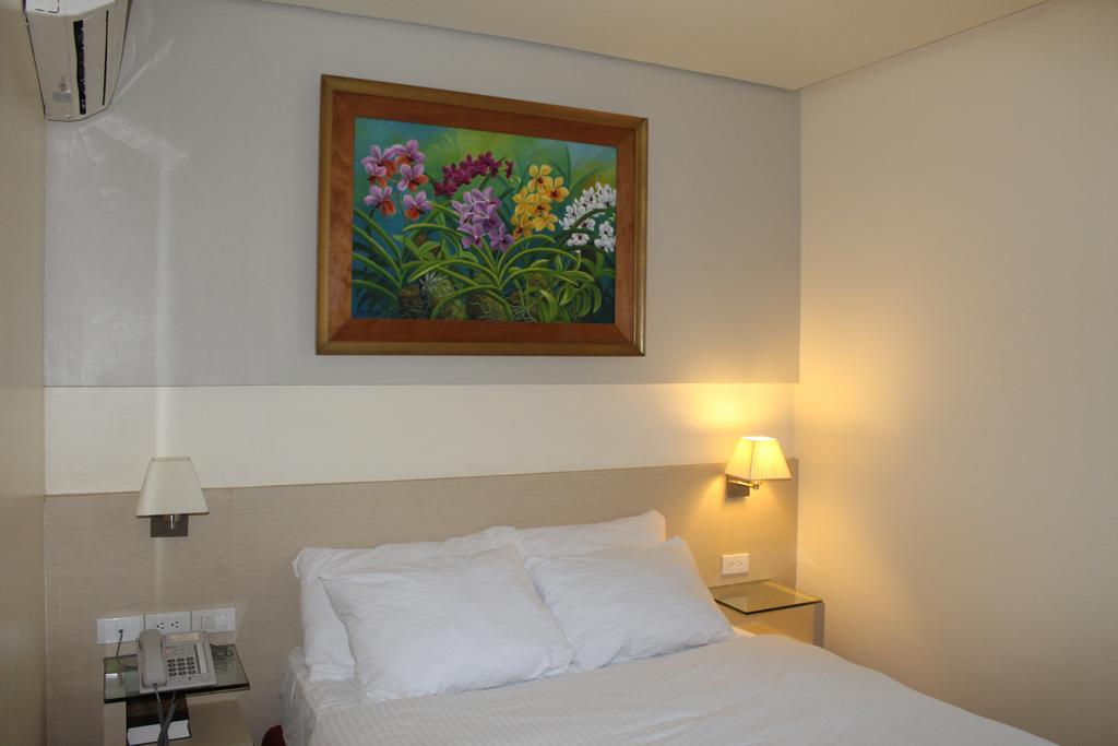 Ciudad Fernandina Hotel Виган Экстерьер фото